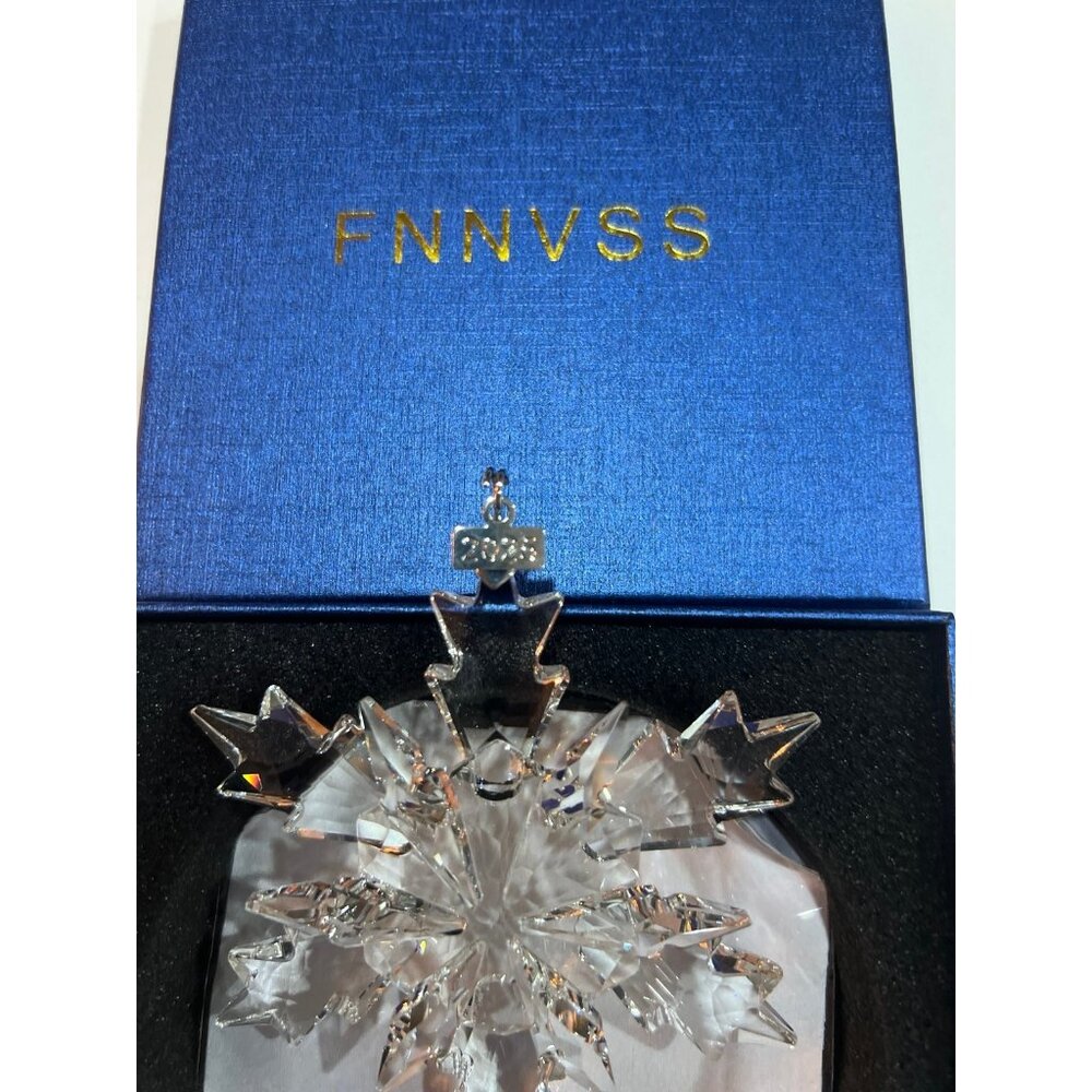 FNNVSS Crystal Snowflake Christmas Ornament - Picture 3 of 3
